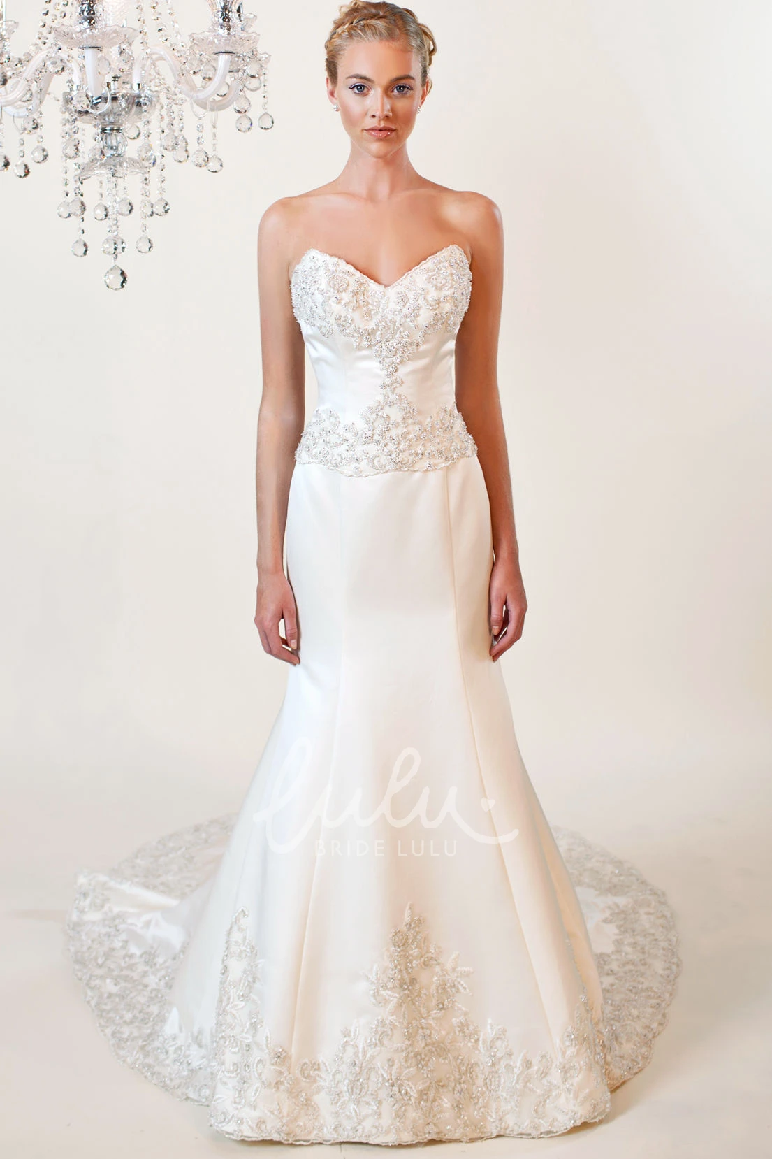 Sweetheart Satin Trumpet Wedding Dress with V-Back Elegant Bridal Gown