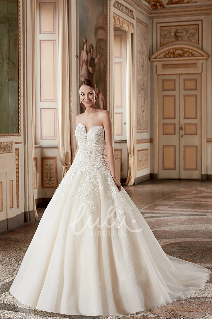 Sweetheart Appliqued Tulle&Lace Ball Gown Wedding Dress