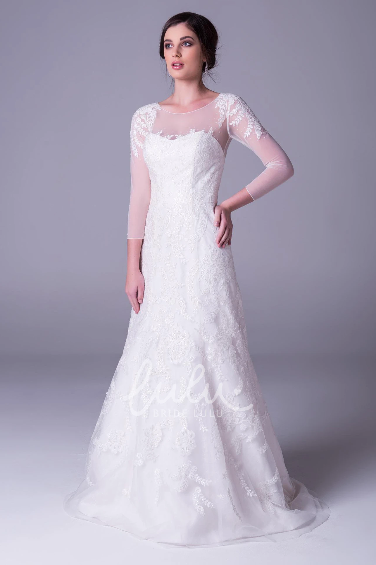Lace Appliqued Scoop Neck Floor-Length Wedding Dress