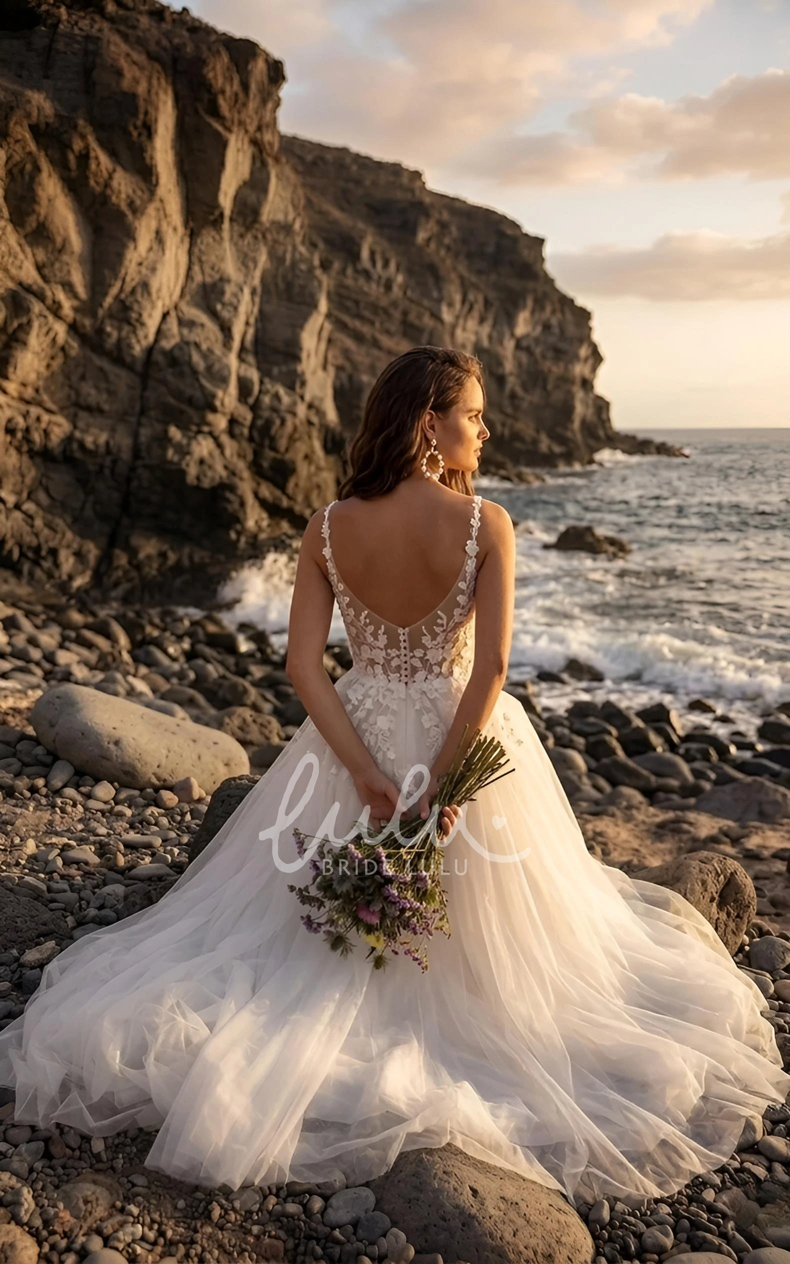 A-Line Spaghetti Strap Summer Wedding Dress Beach Boho Lace Flowy Bridal Gown