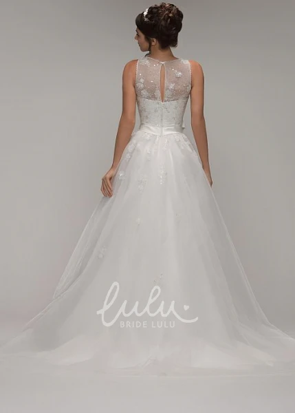 Beaded Tulle Ball Gown Wedding Dress with Appliques and Bow Scoop-Neck