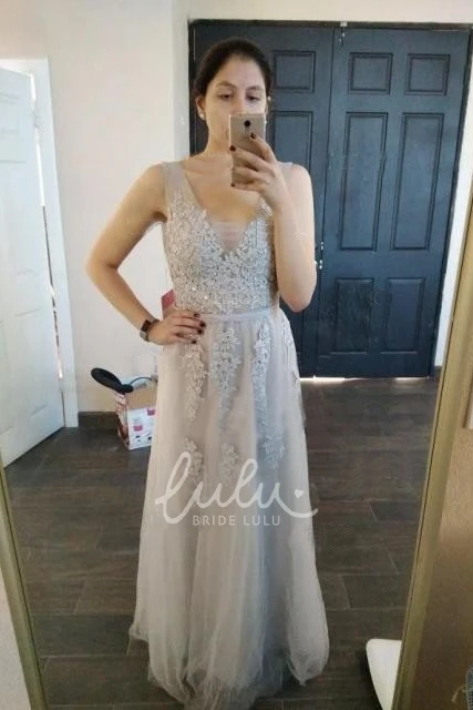 Sleeveless A-Line V-neck Lace Bridesmaid Dress Floor-length Flowy