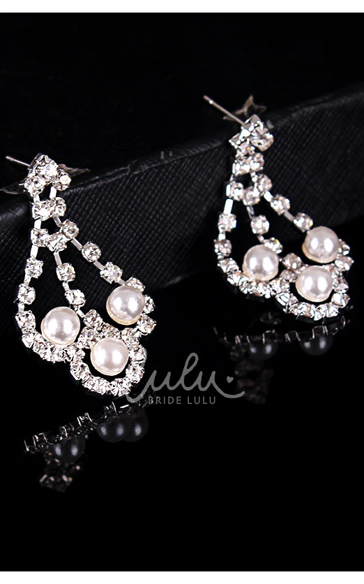 Elegant Bridal Rhinestone and Pearl Necklace and Earrings Jewelry Set