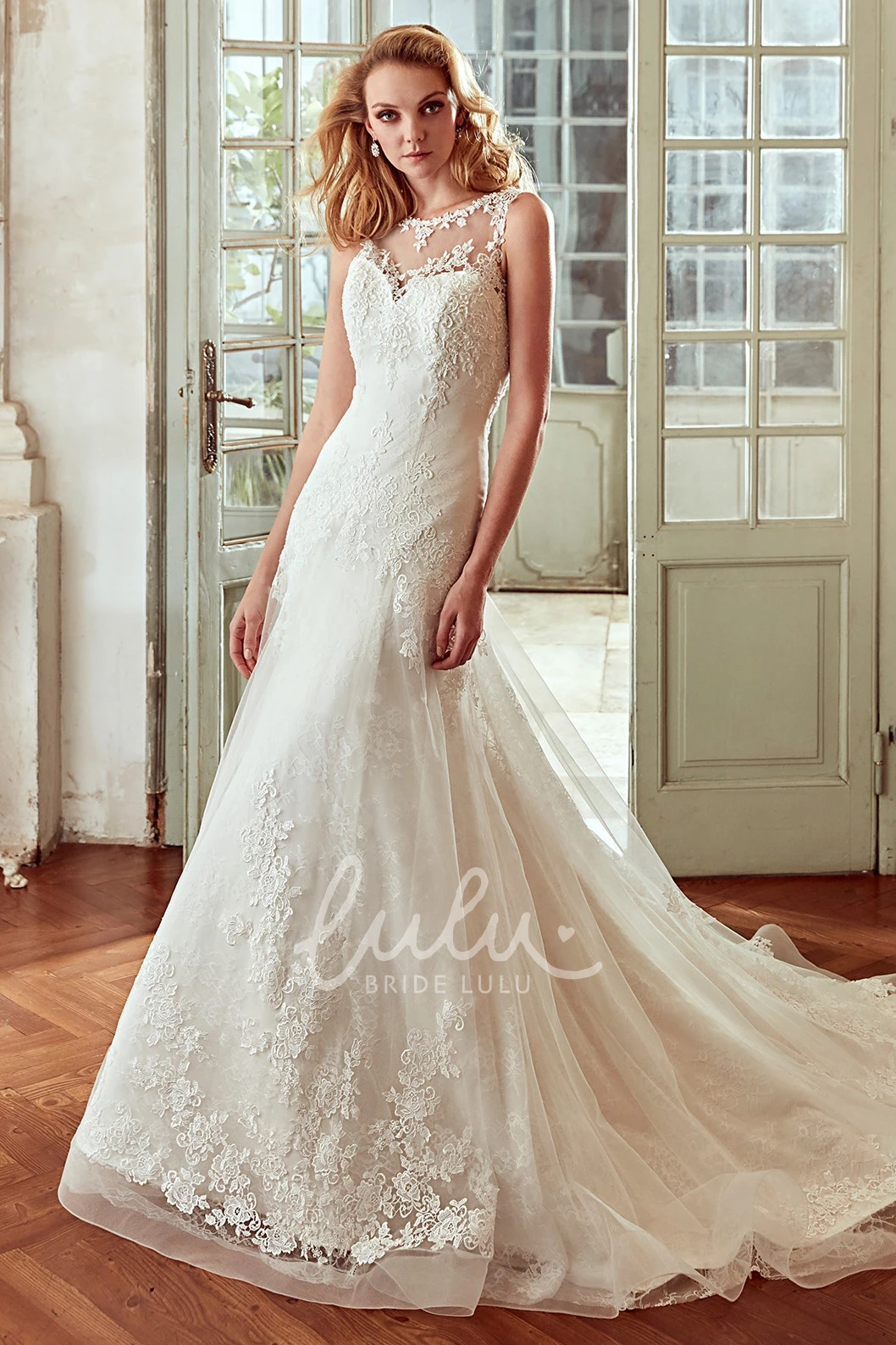 Illusive Back Lace Applique Wedding Dress with Jewel-Neck Modern Wedding Dress for Women