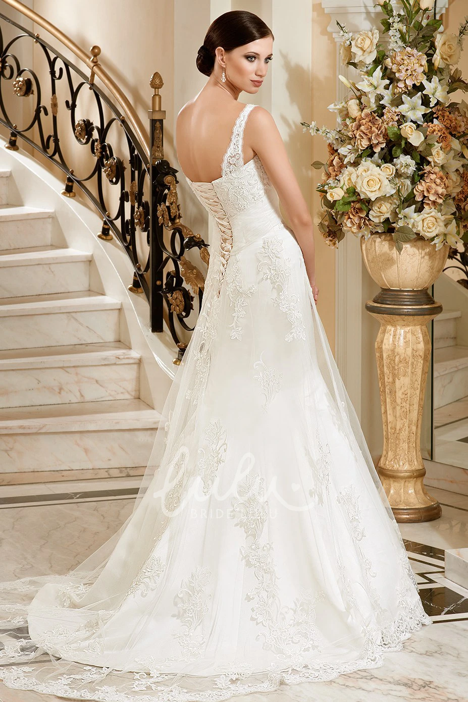 Mermaid V-Neck Sleeveless Wedding Dress with Tulle Lace and Ruching