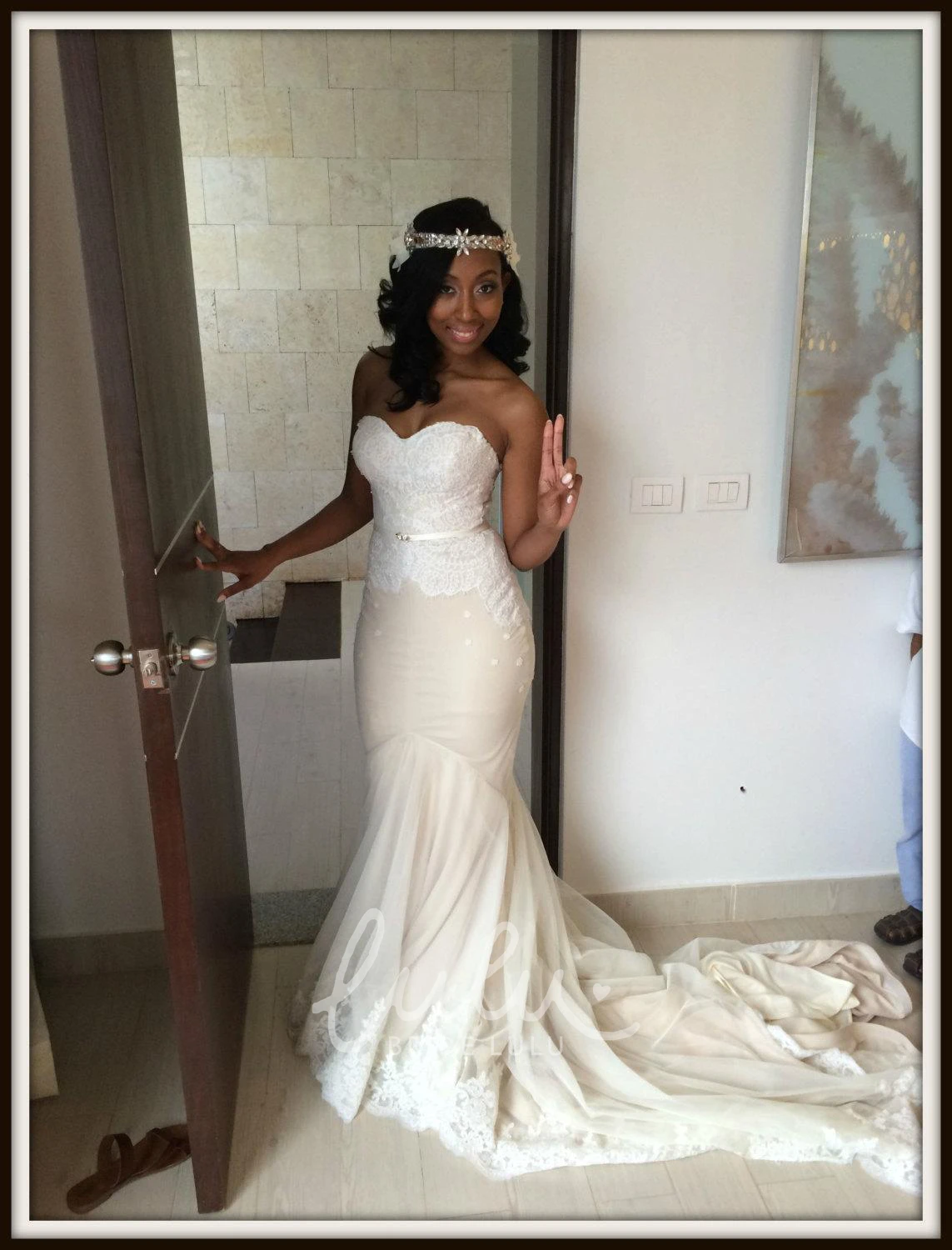 Ivory Sweetheart Neckline Wedding Dress with Cream Accents