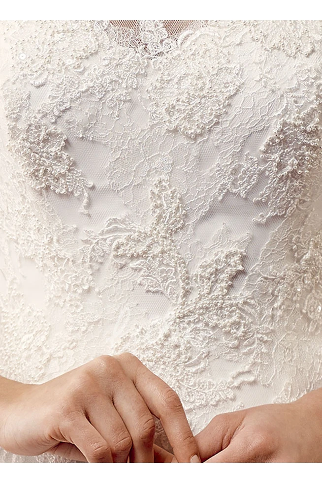 Sleeveless Jewel Lace&Tulle Ball-Gown Wedding Dress with Illusion Back and Appliques Classic Bridal Gown