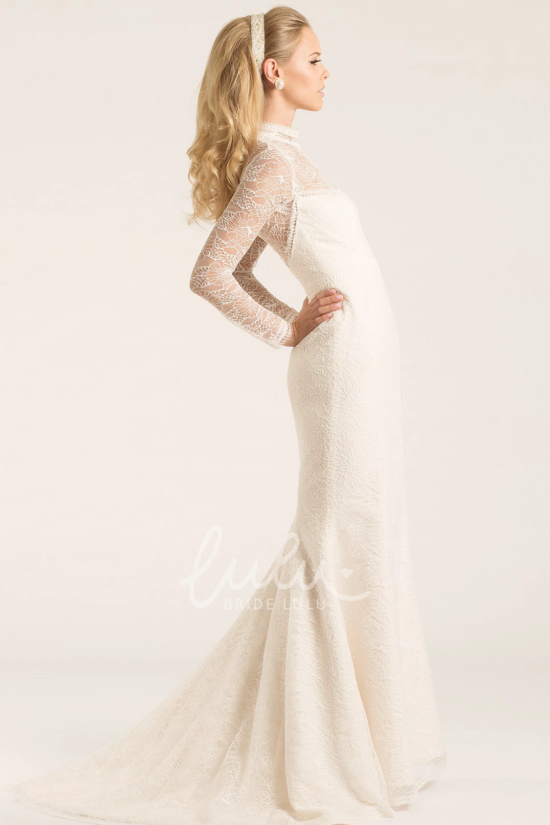 Long-Sleeve High Neck Lace Sheath Wedding Dress with Illusion Modern Wedding Dress for Women