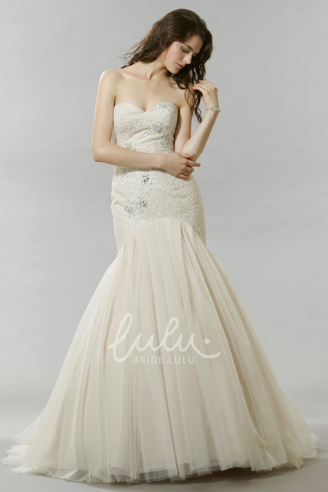 Trumpet Sweetheart Tulle Wedding Dress Maxi Beading V Back