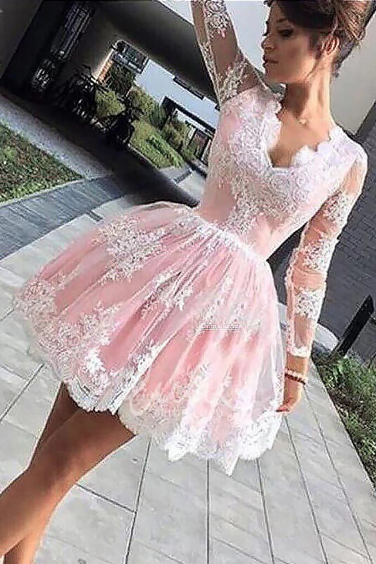 Scalloped V-neck Long Sleeve Lace A-line Homecoming Dress