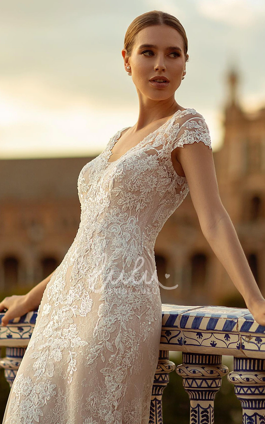 Elegant Lace V-neck Mermaid Short Sleeve Floor-length Wedding Dress With Zipper