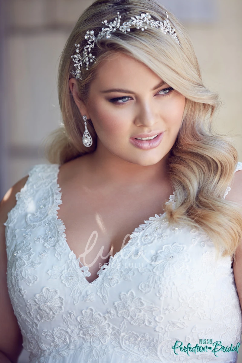 Plus Size Chiffon Wedding Dress with Appliques Sleeveless V-Neck Floor-Length Gown