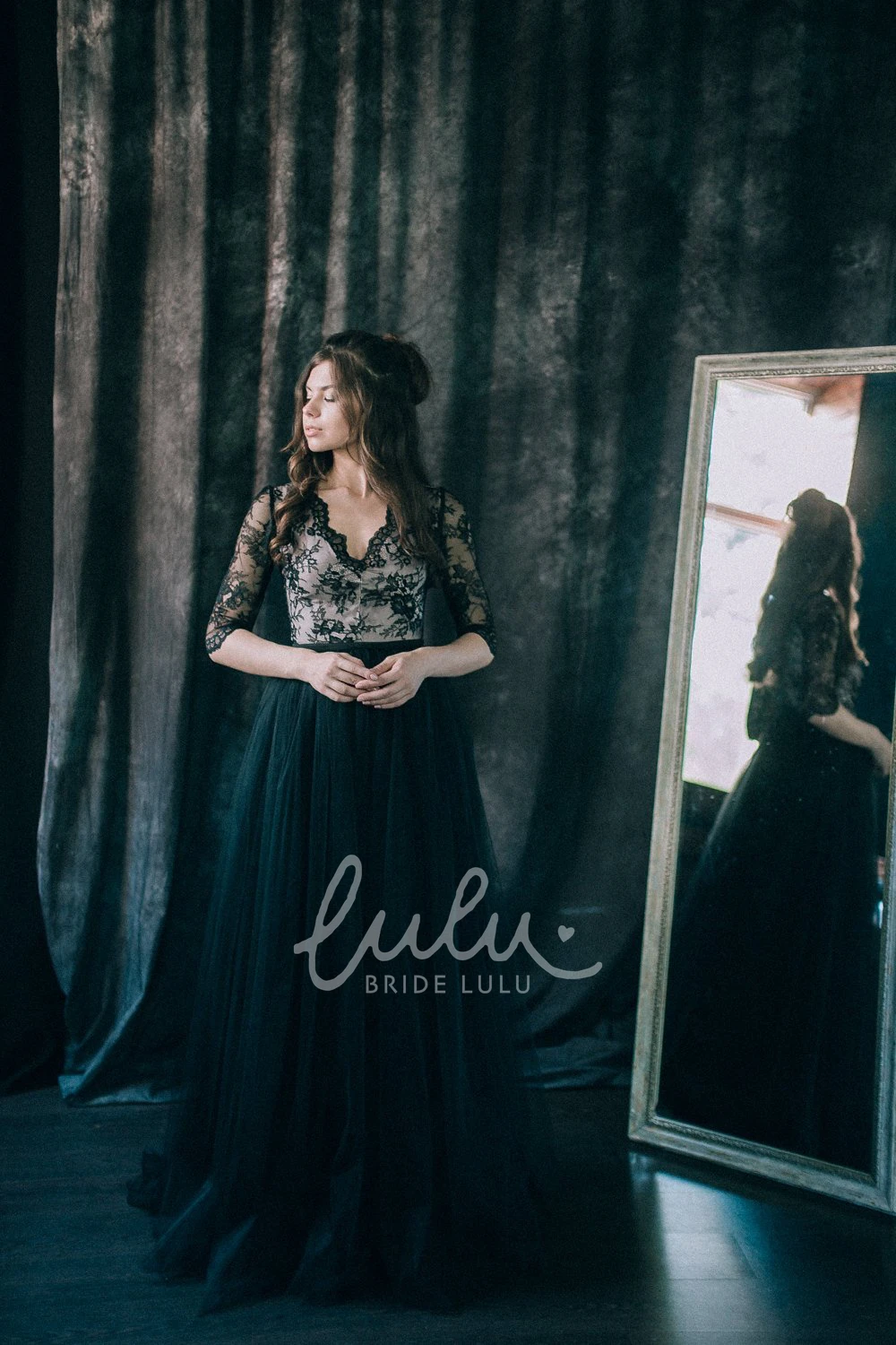 Black Lace Sheath Wedding Dress V-neck Illusion Low-V Back Long Sleeve Floor-length