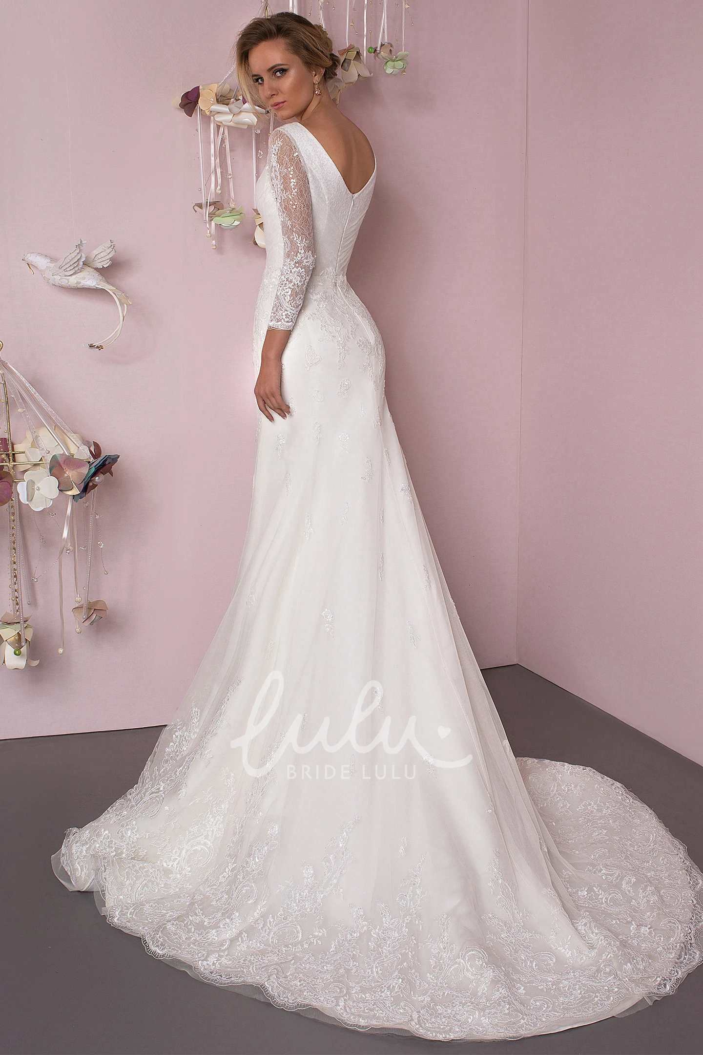 Scoop Neck Lace Appliqued Mermaid Wedding Dress