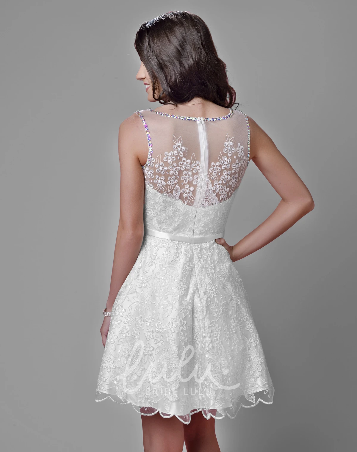 Shining Trim Mini Lace Winter Wedding Dress A-Line Bridal Gown