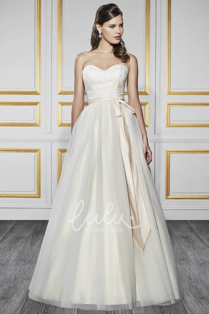 Tulle&Satin Sweetheart A-Line Spring Wedding Dress with Appliques and V-Back Unique Bridal Gown
