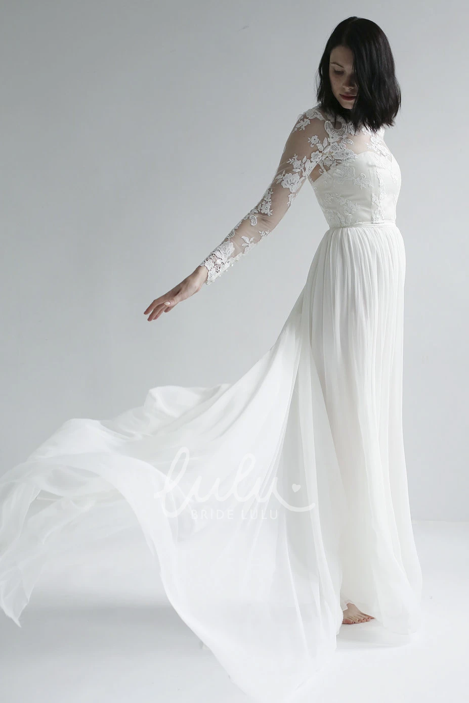 Vintage High Neck Lace Chiffon Wedding Dress with Long Sleeves