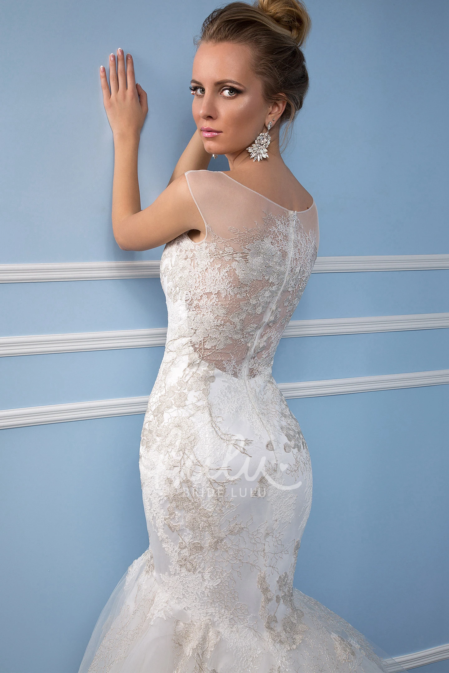 Sleeveless Trumpet Tulle Wedding Dress with Illusion Back and Ruffles Bateau Neckline Bridal Gown