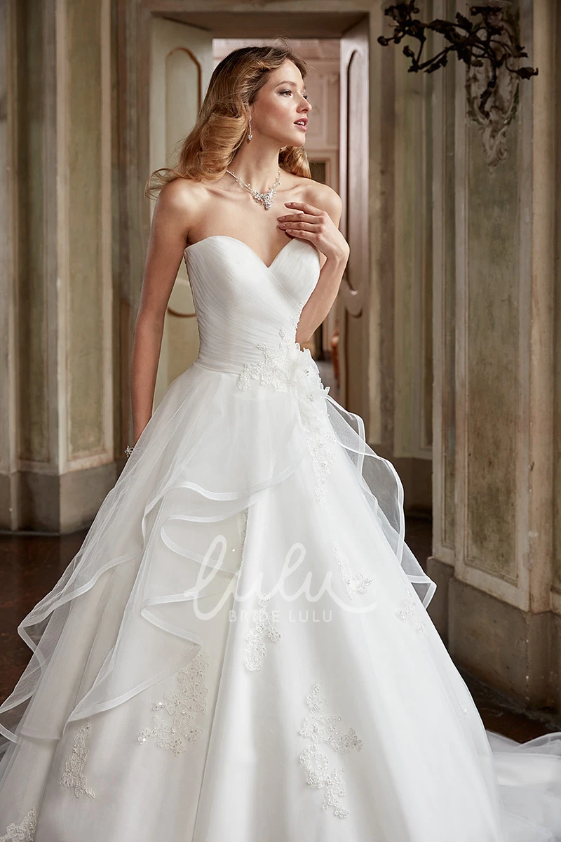 Sweetheart Tulle Wedding Dress with Appliques and Flowers Ball Gown Style