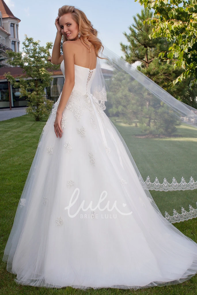 Strapless Tulle Wedding Dress A-Line Pleated Floor-Length Appliques Corset Back