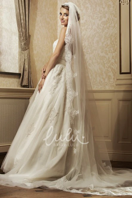Sleeveless A-Line Tulle Wedding Dress with Appliques and Waist Jewelry Elegant Wedding Dress