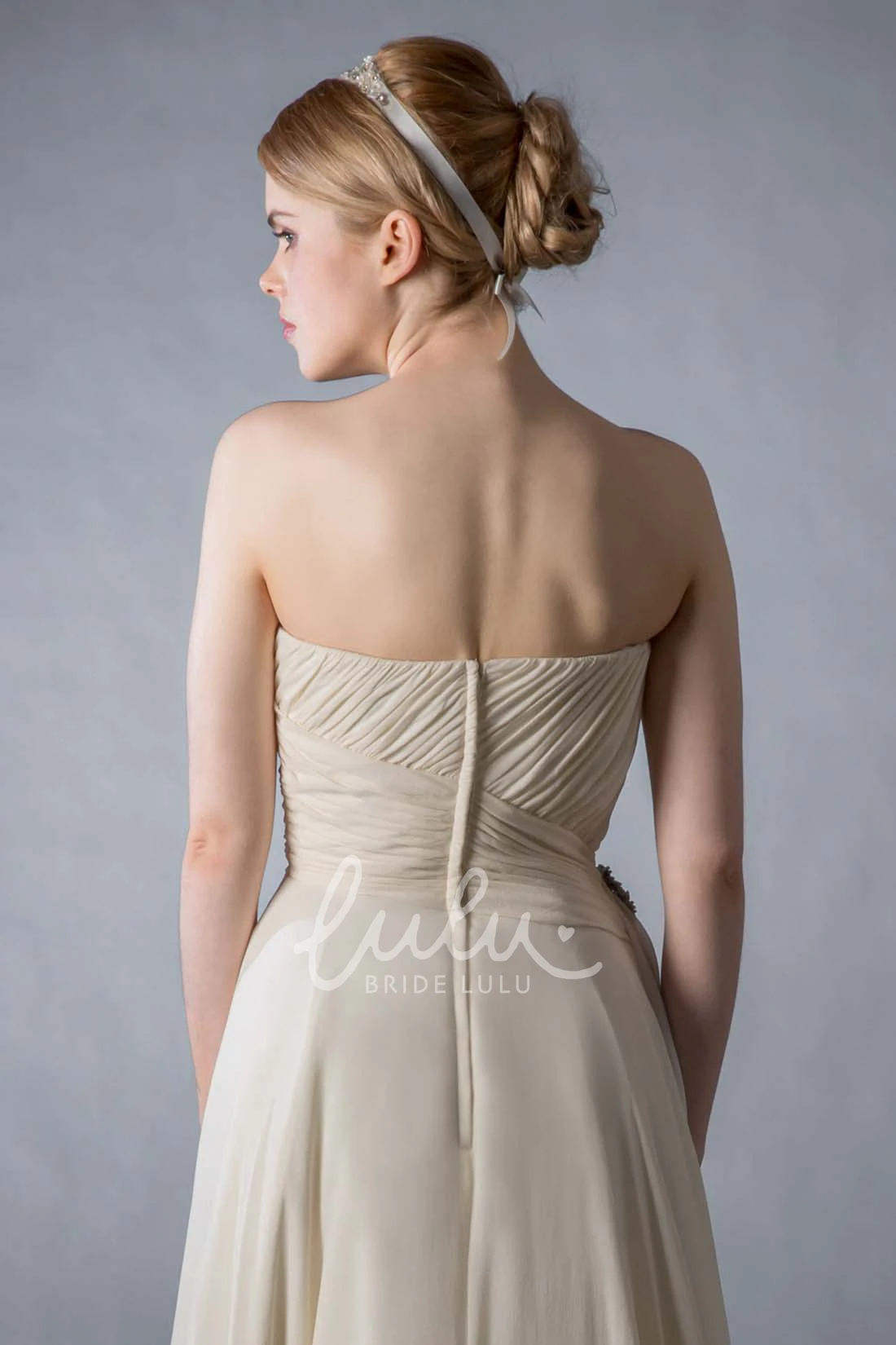 Chiffon Wedding Dress Floor-Length Strapless Ruched Broach Brush Train