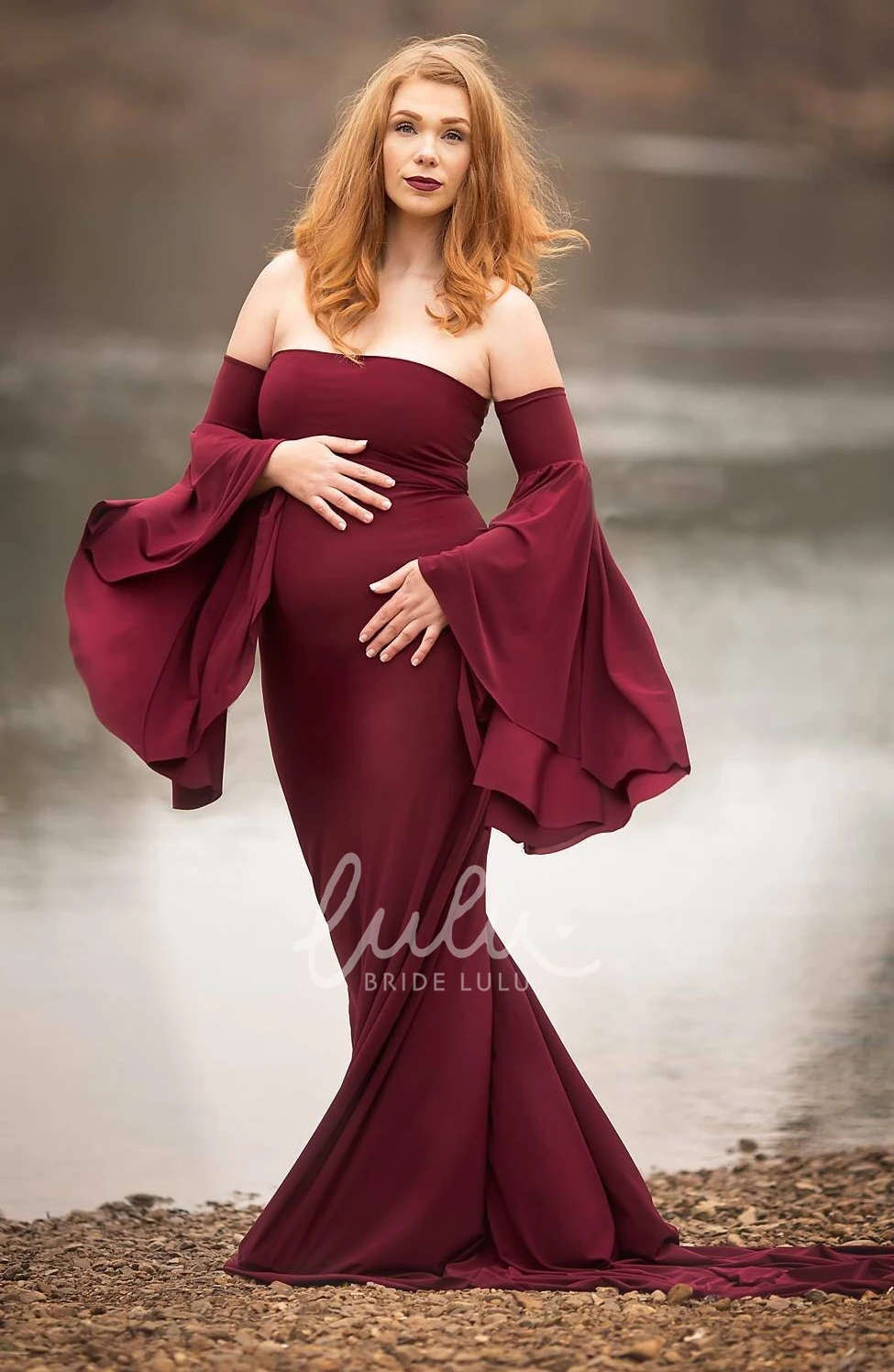 Elegant Maternity Bridesmaid Dress with Court Train and Sheath Silhouette