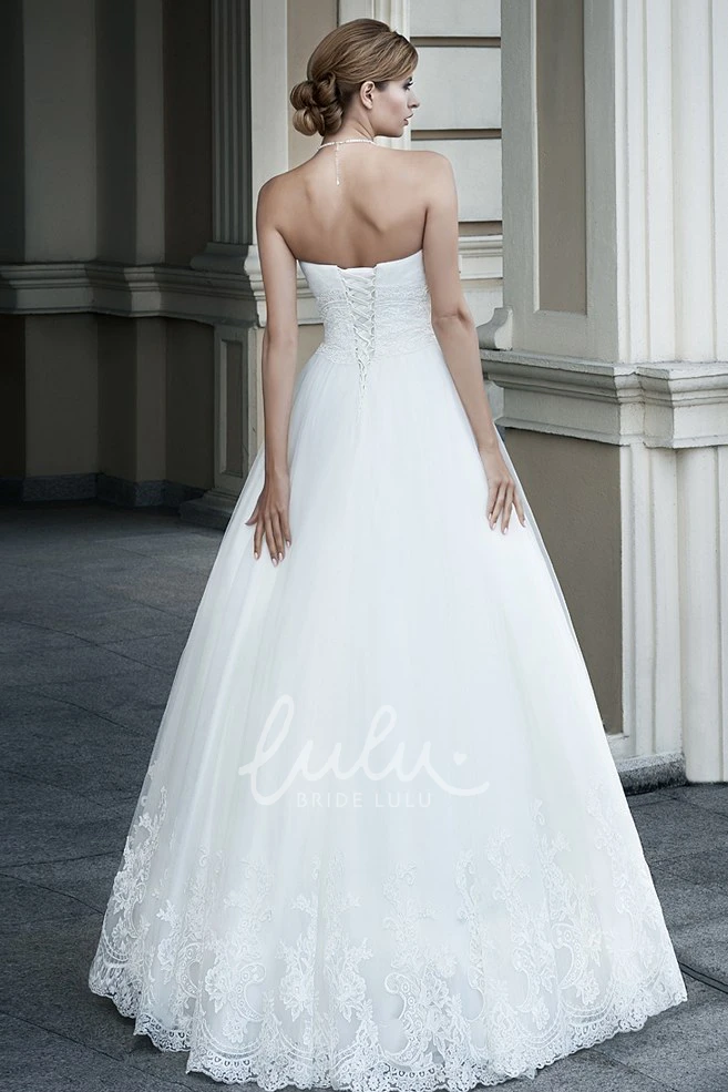 Sweetheart Tulle Wedding Dress Ball Gown Floor-Length Sleeveless Appliqued