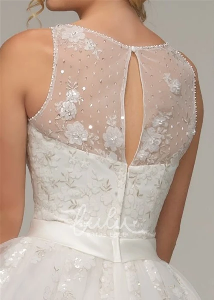 Beaded Tulle Ball Gown Wedding Dress with Appliques and Bow Scoop-Neck