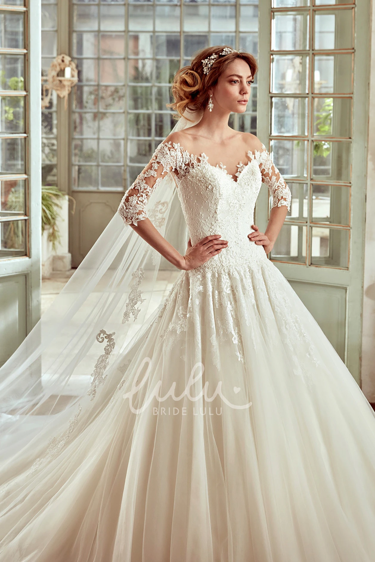 Half Sleeve Sweetheart Tulle Wedding Dress with Pleats and Embellishments