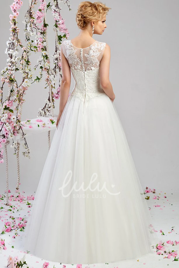Sleeveless Tulle Wedding Dress with Pleats A-Line Floor-Length Scoop-Neck Appliqued