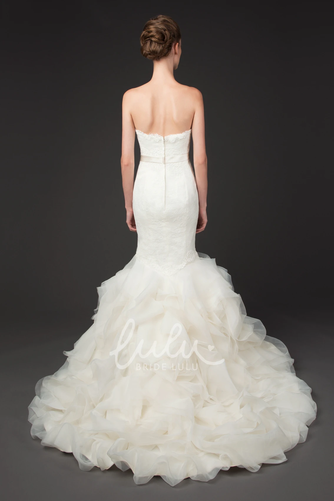 Lace and Tulle Sweetheart Trumpet Wedding Dress with Ruffles and Zipper