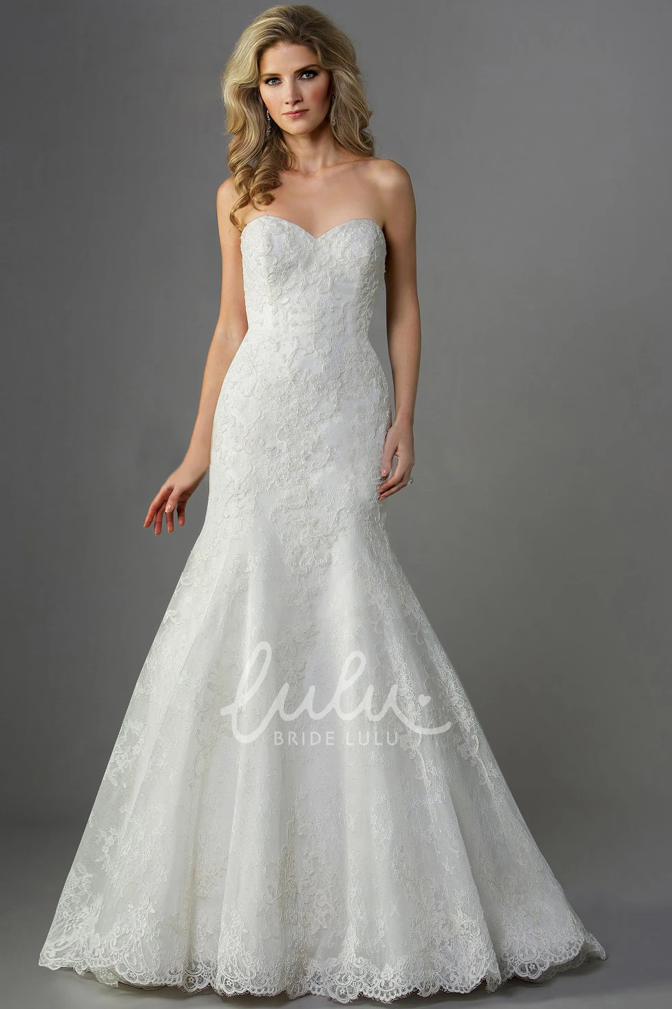 Lace Mermaid Wedding Dress Sweetheart Neckline