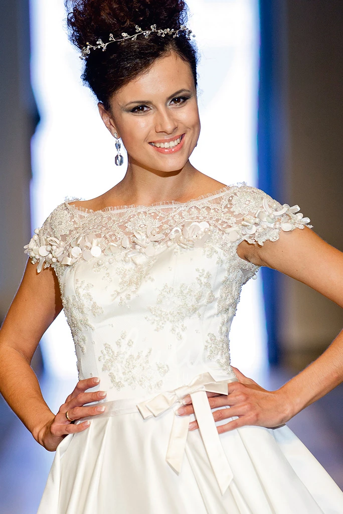 Cap Sleeve Bateau Neck Satin Spring Wedding Dress with Appliques A-Line Maxi Style