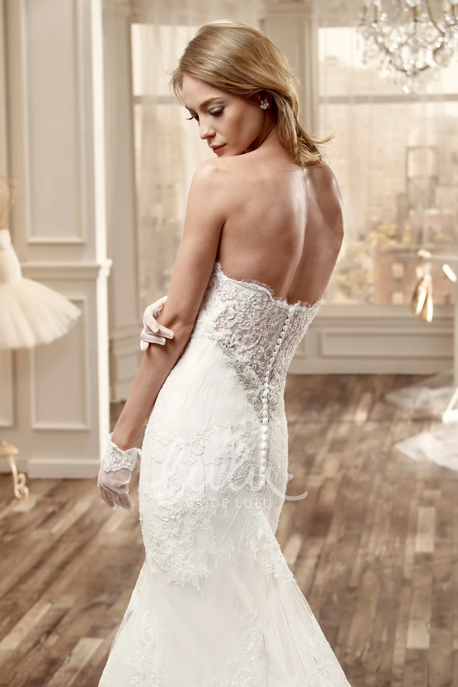 Sheath Lace Wedding Dress with Sweetheart Neckline and Brush Train Romantic Bridal Gown