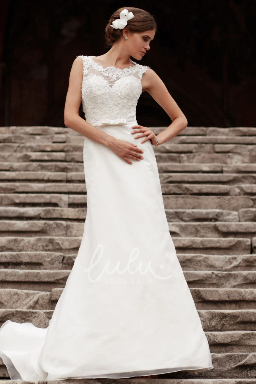Sleeveless Lace&Satin Sheath Wedding Dress with Appliqued Scoop Neck and Bow