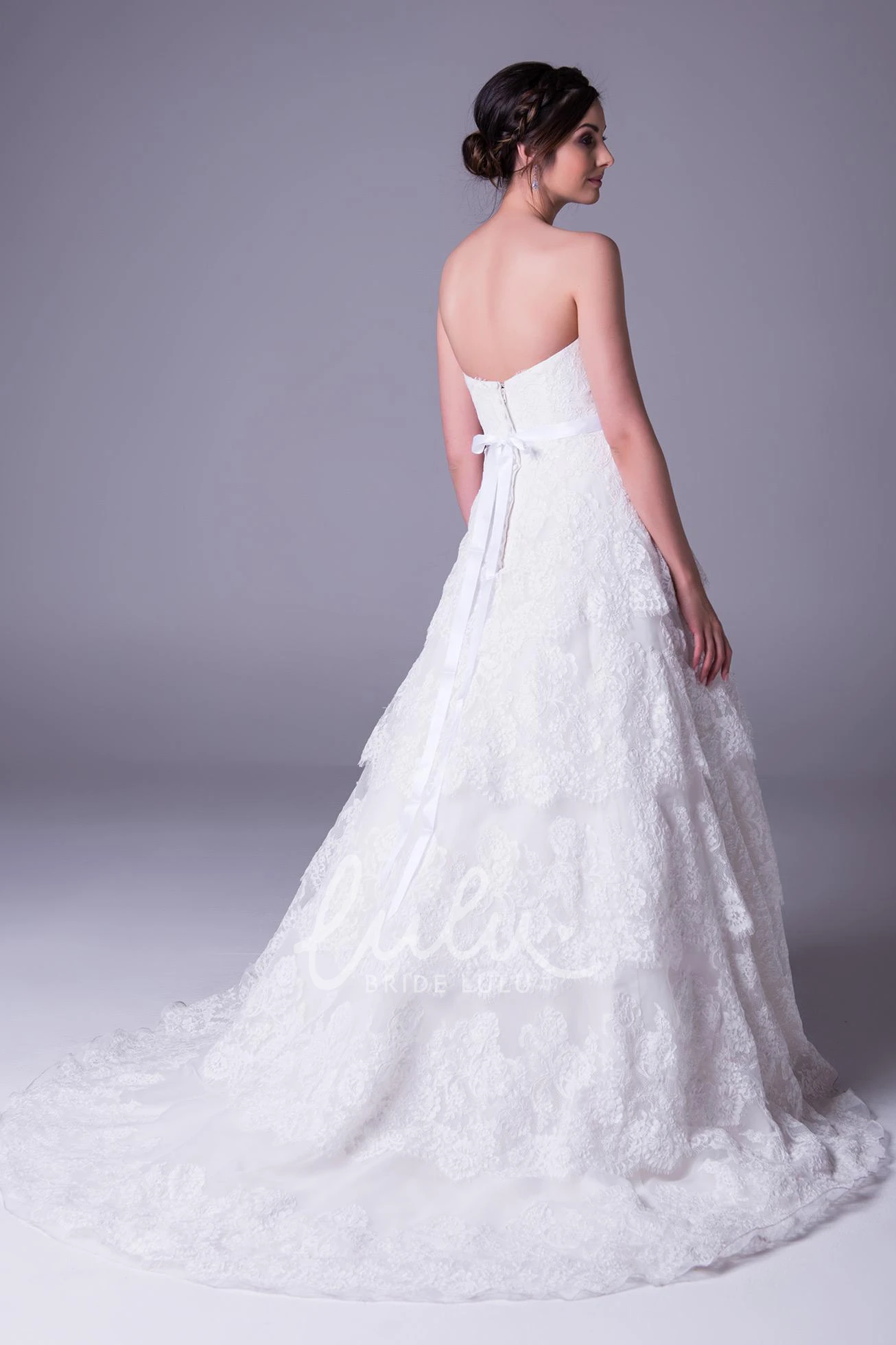 Tiered Lace A-Line Sweetheart Wedding Dress