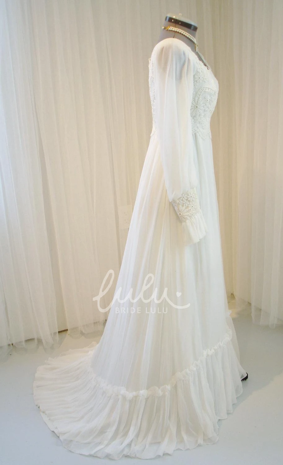 Vintage Chiffon and Lace Wedding Dress Unique Long Sleeve Bridal Gown