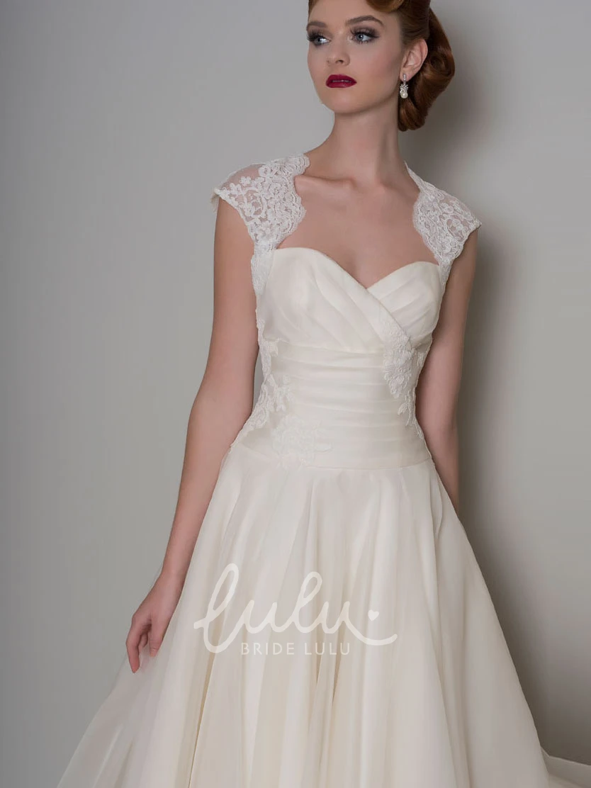 A-Line Lace Organza Wedding Dress Queen-Anne Tea-Length