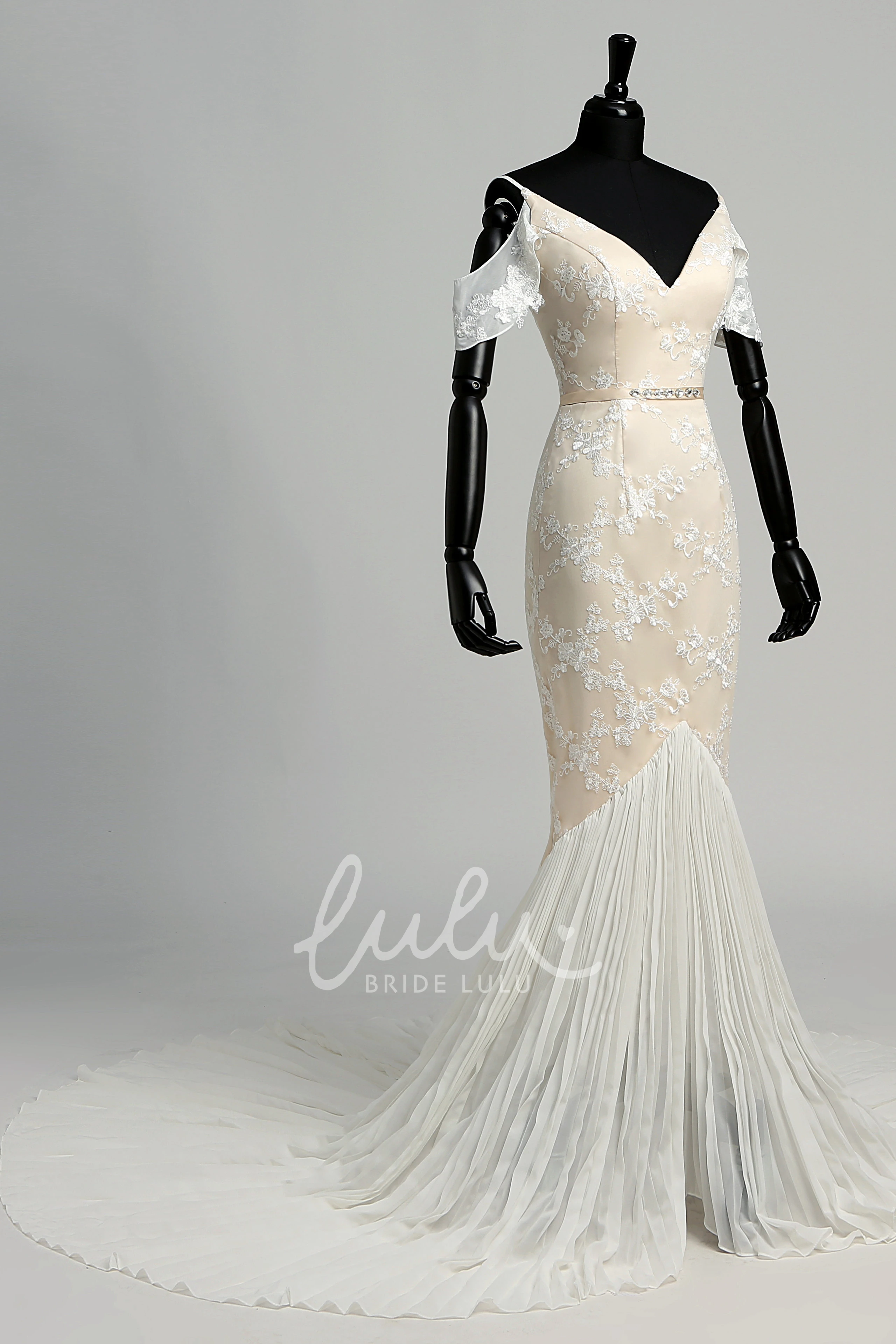 Elegant Lace Wedding Dress with Bandage Pleats and Ruffles Mermaid Style