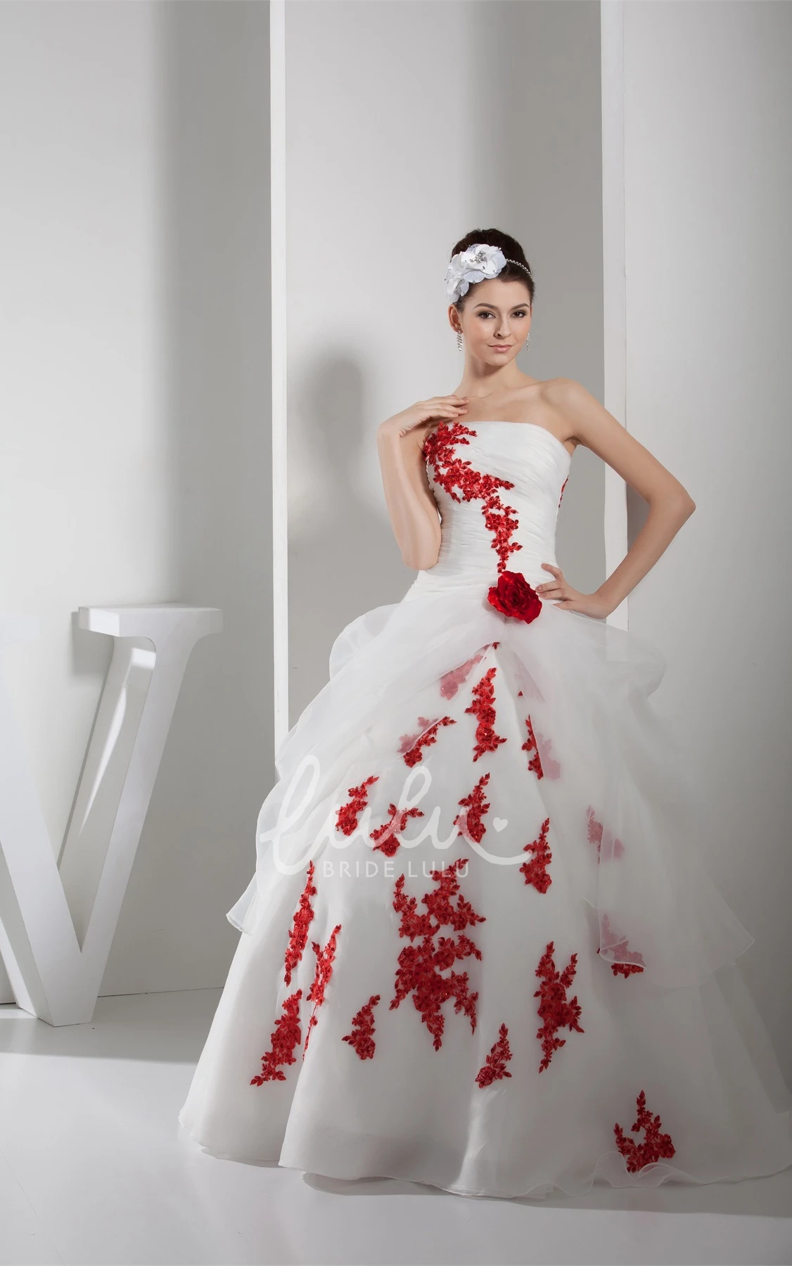 Two-Tone Tulle Wedding Ball Gown with Flowers Strapless Ruched