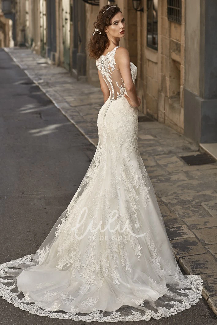 Sleeveless Lace Trumpet Wedding Dress with Scoop Neck and Long Length