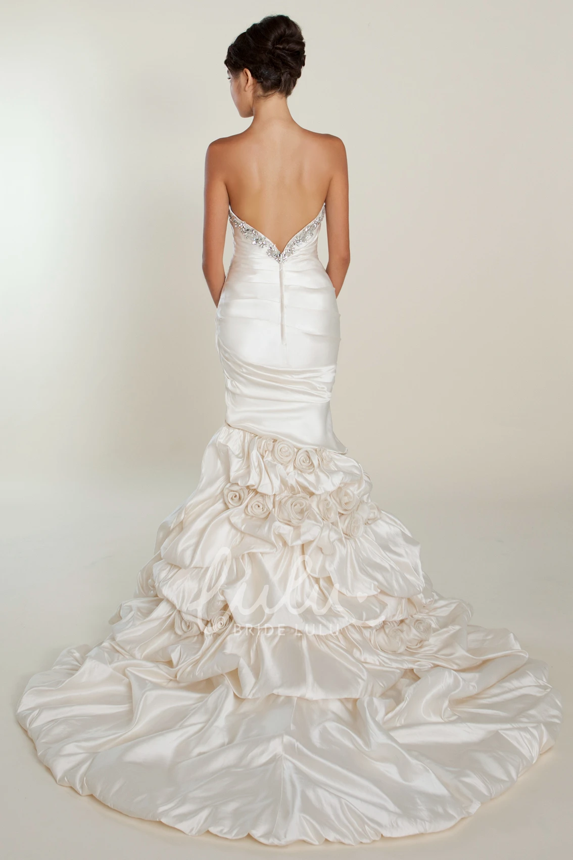 Beaded Sweetheart Satin Mermaid Wedding Dress with Sleeveless Style