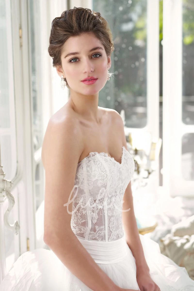 Sweetheart Tulle Wedding Dress with Pick-Up Skirt Stunning Ball Gown