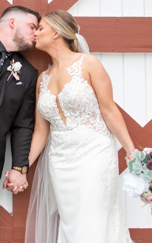 Bohemian Plus Size Sexy Beach Plunging Neckline Mermaid Court Train Lace Appliques Wedding Dress