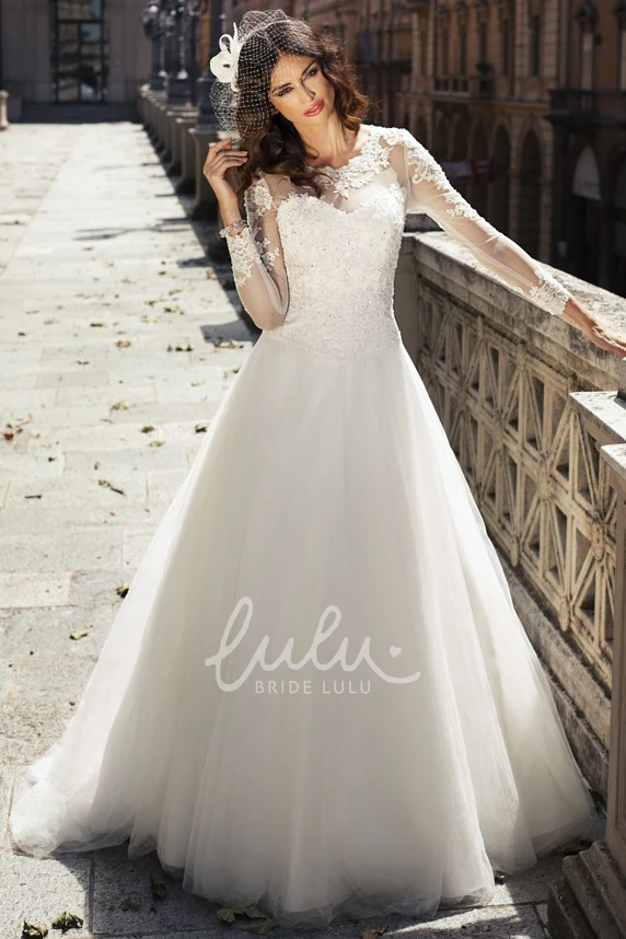 Long-Sleeve A-Line Wedding Dress with Scoop-Neck & Appliqued Tulle&Lace