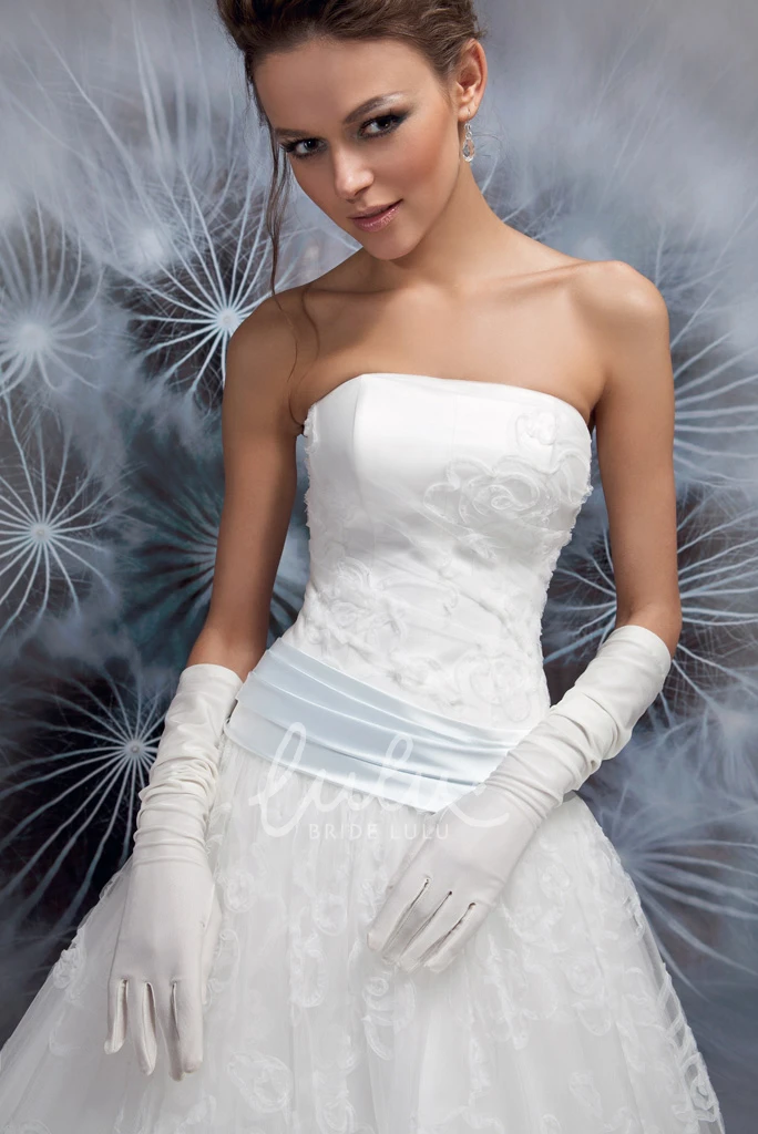 Lace-Up Back Ball-Gown Wedding Dress with Bowed Detail and Floor-Length Train