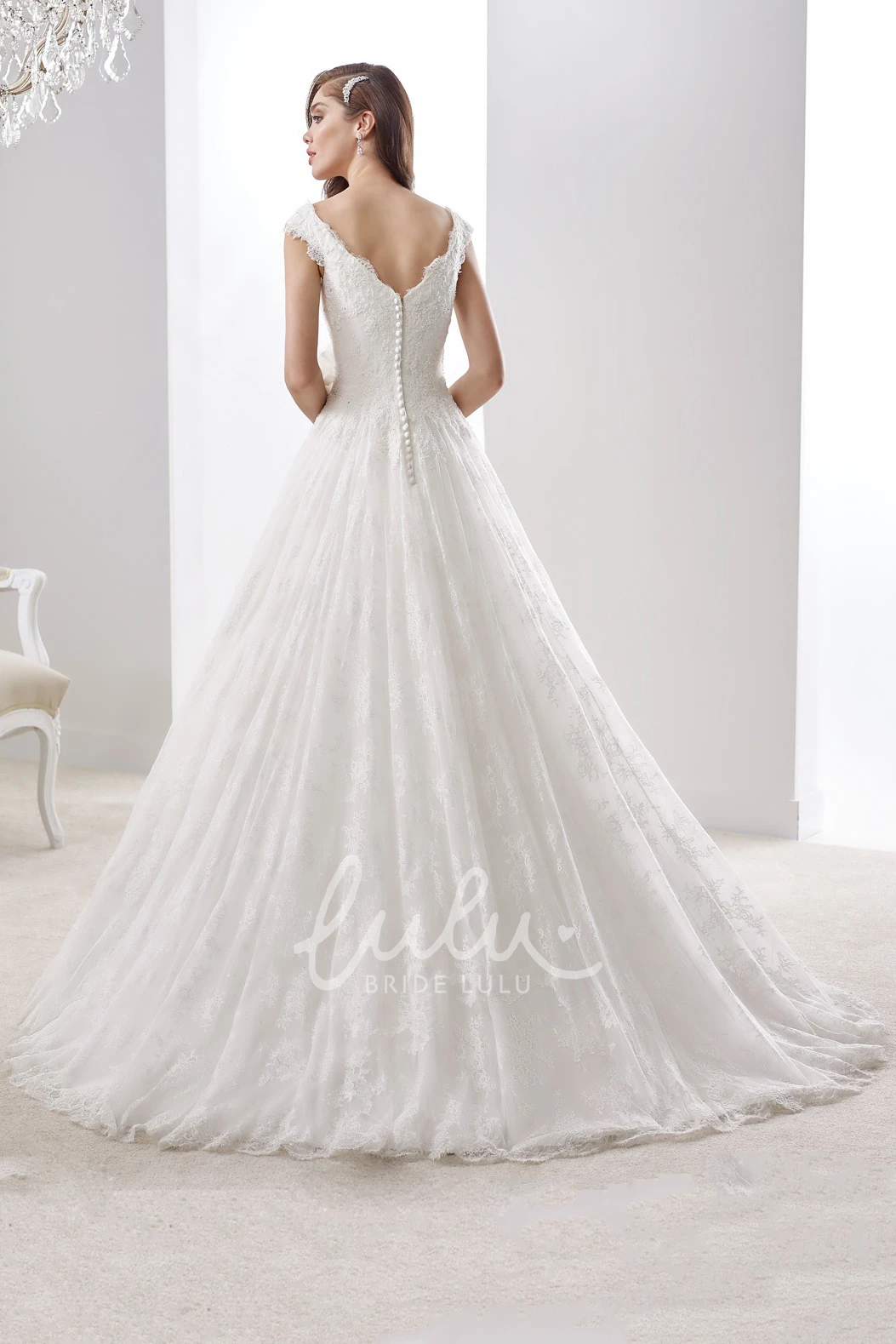 Floral V-Neck A-line Wedding Dress with Cap Sleeves and V Back Elegant Wedding Dress 2025 Women's Flowy