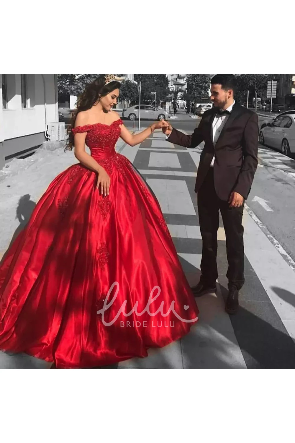 Off-the-shoulder Tulle Ball Gown with Cap Sleeves Formal Dress