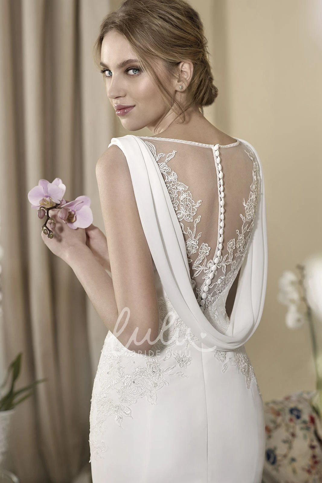 V-Neck Appliqued Chiffon Sheath Wedding Dress with Sleeveless Maxi Design